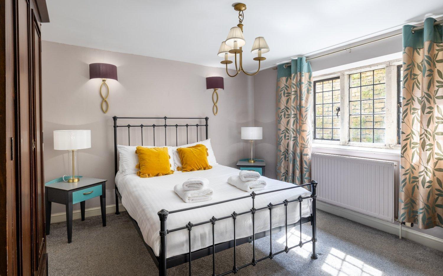 The School Rooms Estate Beautiful, Georgian Apartments With Private Heated Pool And Hot Tub Wifi And Parking Near Bath 博克斯 外观 照片