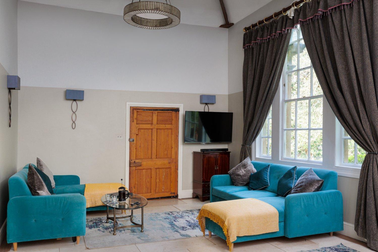 The School Rooms Estate Beautiful, Georgian Apartments With Private Heated Pool And Hot Tub Wifi And Parking Near Bath 博克斯 外观 照片