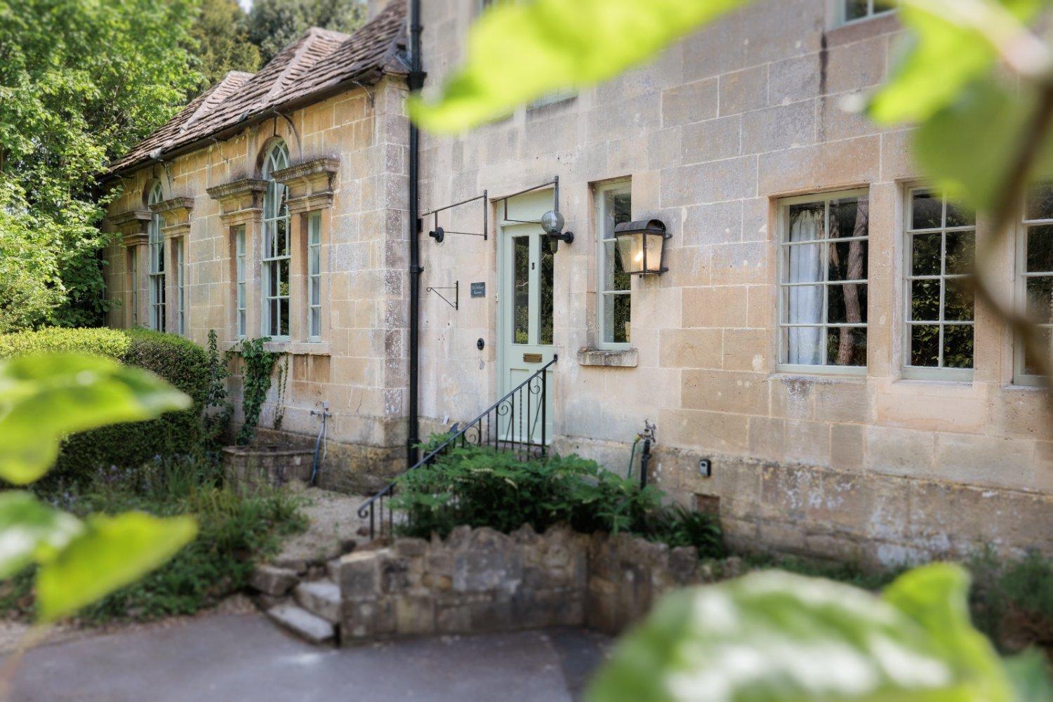 The School Rooms Estate Beautiful, Georgian Apartments With Private Heated Pool And Hot Tub Wifi And Parking Near Bath 博克斯 外观 照片