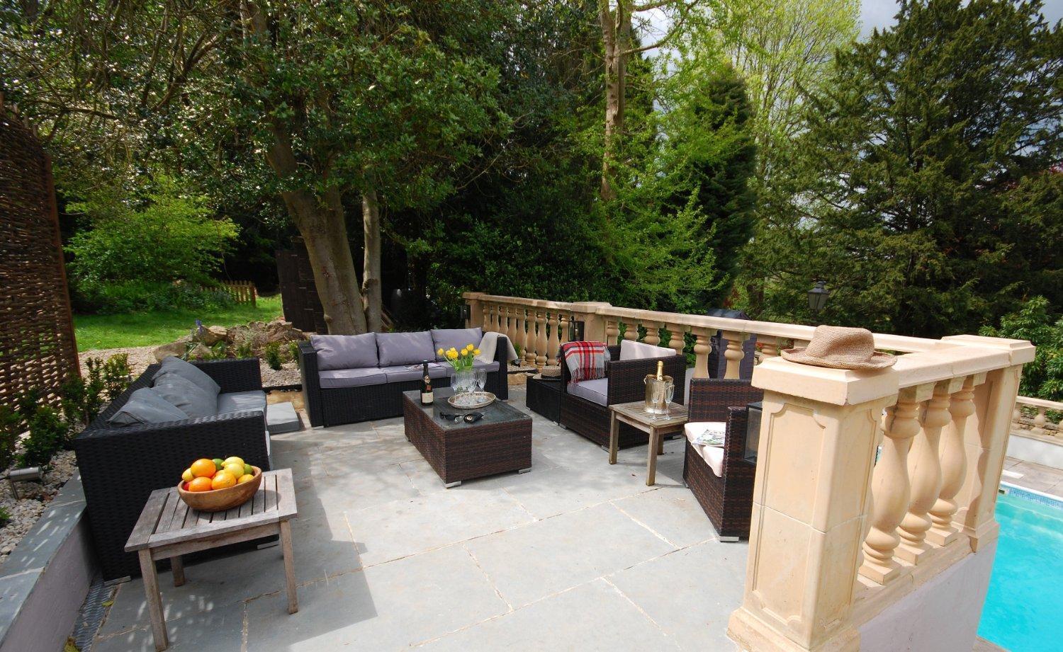The School Rooms Estate Beautiful, Georgian Apartments With Private Heated Pool And Hot Tub Wifi And Parking Near Bath 博克斯 外观 照片
