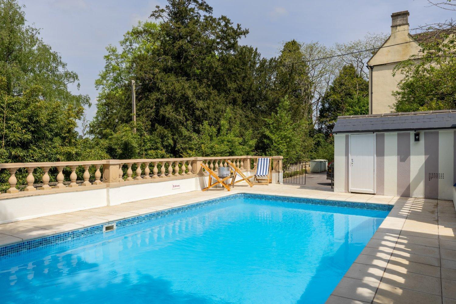 The School Rooms Estate Beautiful, Georgian Apartments With Private Heated Pool And Hot Tub Wifi And Parking Near Bath 博克斯 外观 照片